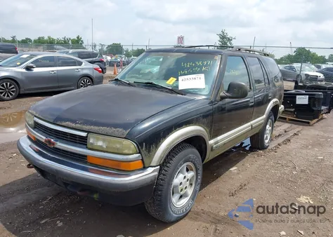 1998 Chevrolet Blazer Ls from USA, damaged, VIN 1GNDT13W9W2289009